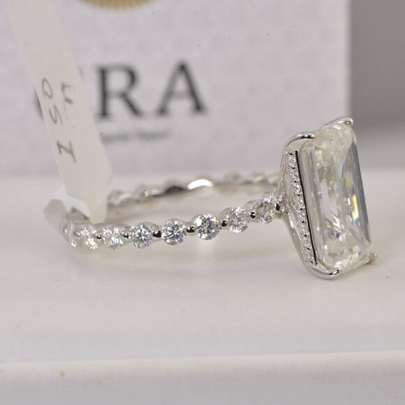 Moissanite Emerald Cut Full Eternity Enagagement Ring 10.6tcw - Picture 8 of 10